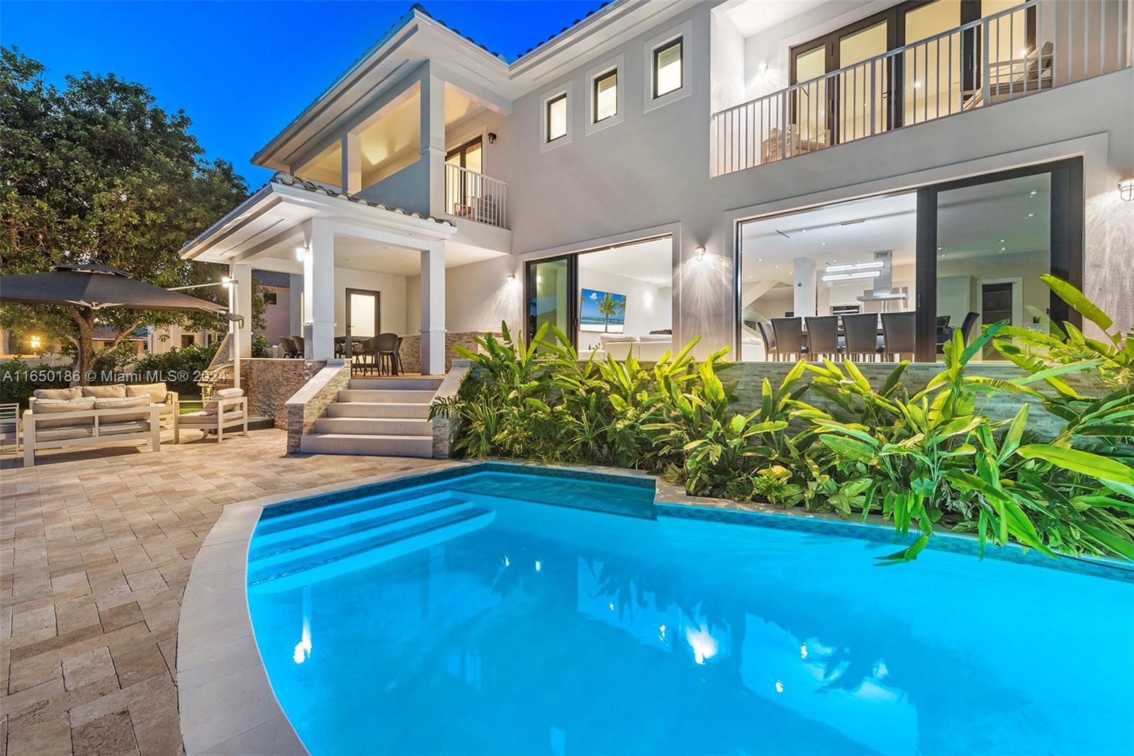 HOLLYWOOD GOLF ESTATES SE - Residential