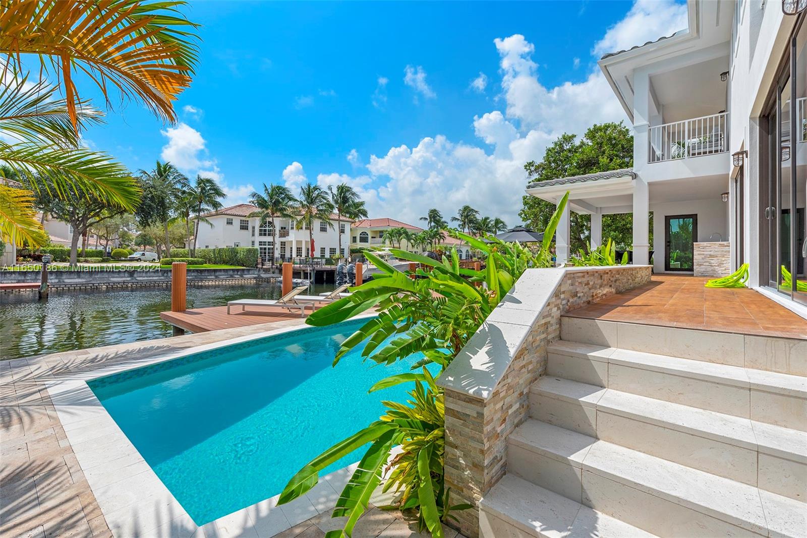HOLLYWOOD GOLF ESTATES SE - Residential