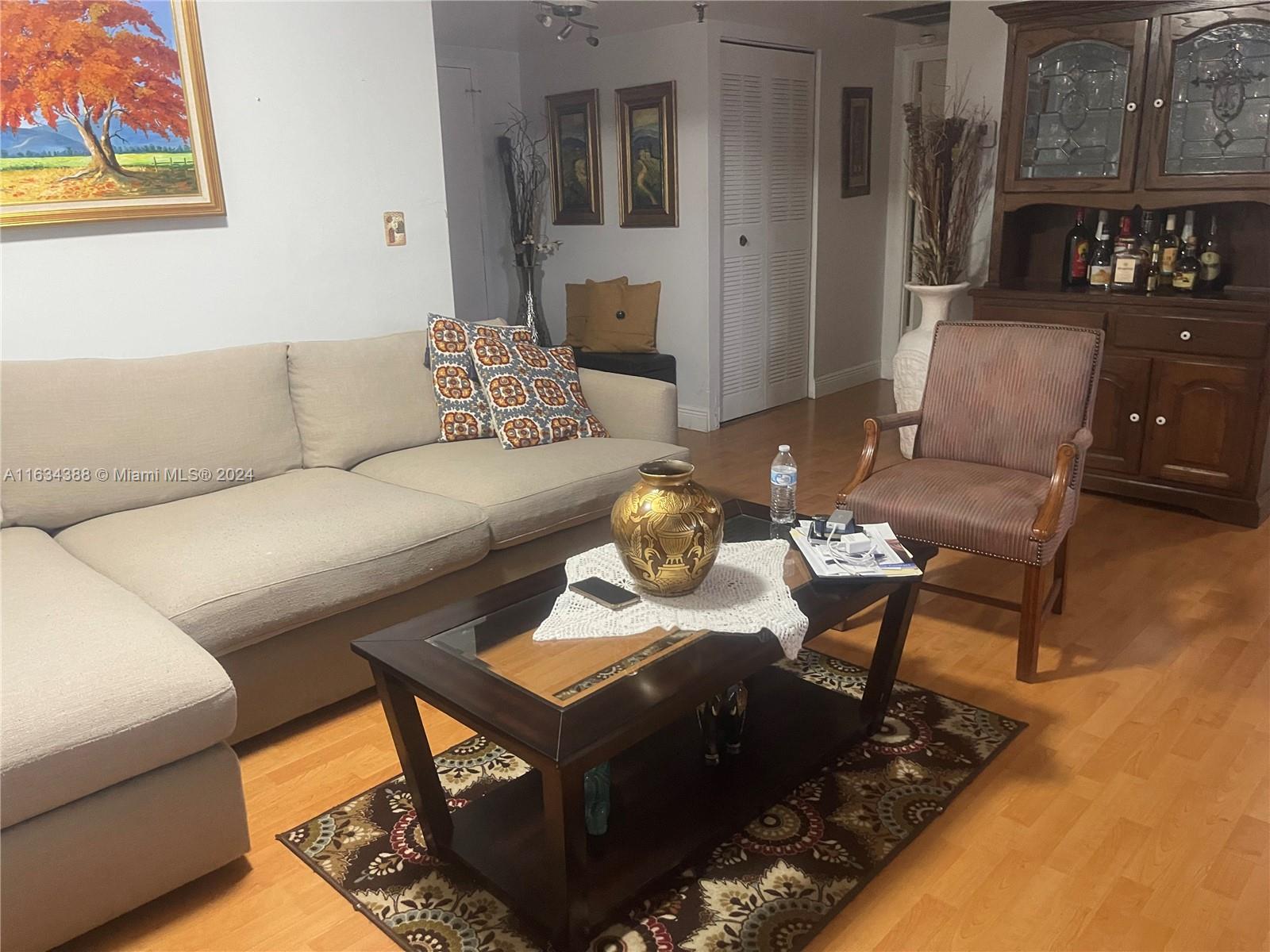 COCO WOOD CONDO - Residential
