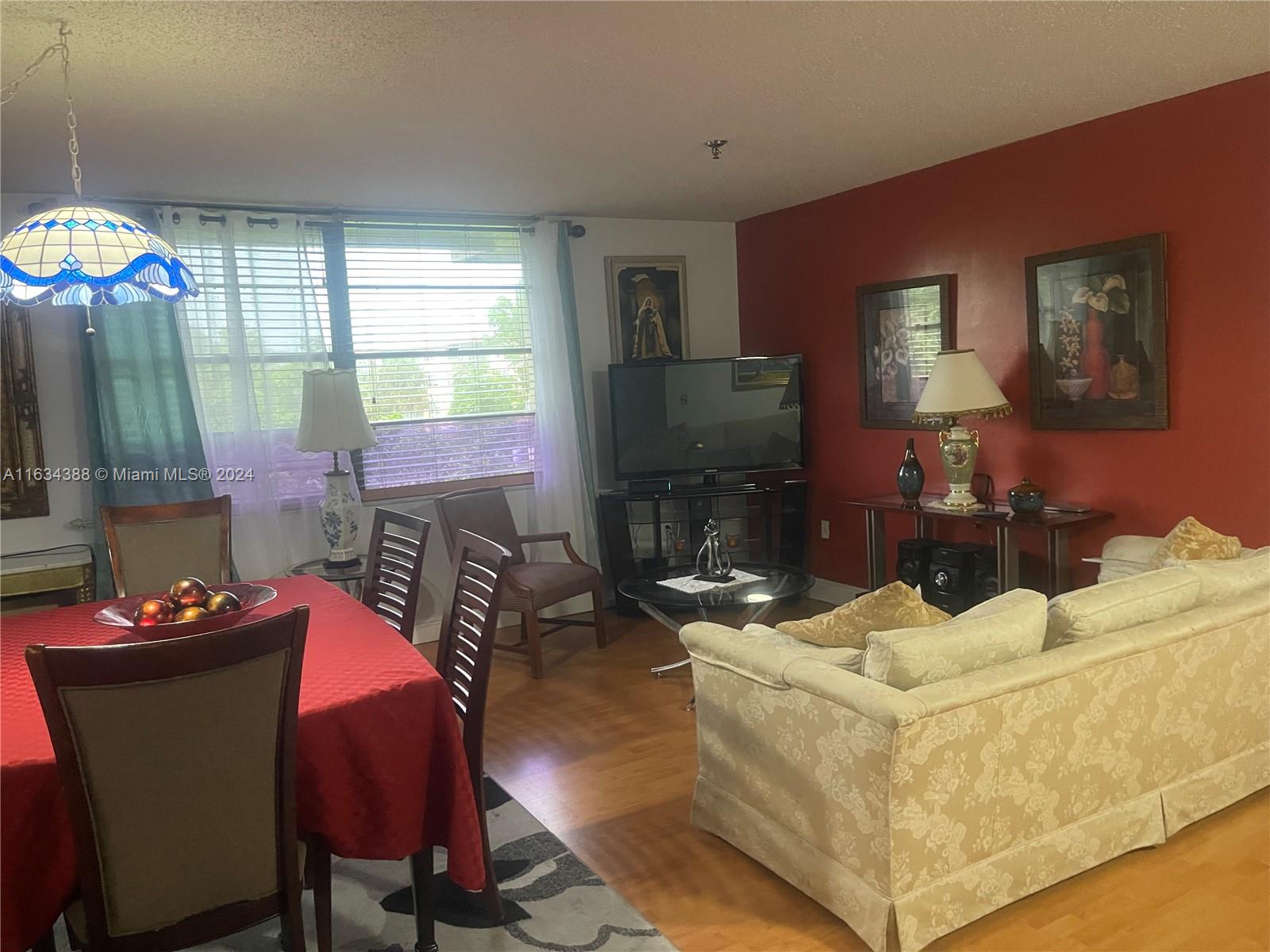 COCO WOOD CONDO - Residential