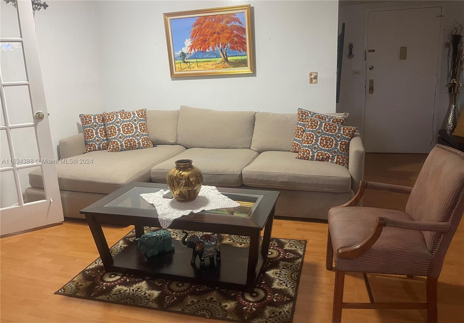 COCO WOOD CONDO - Residential
