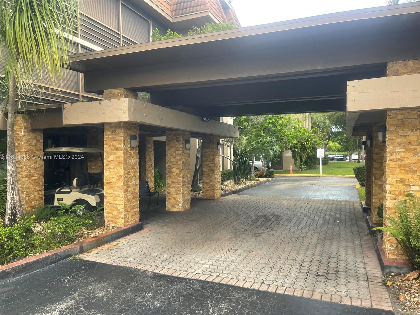 COCO WOOD CONDO - Residential
