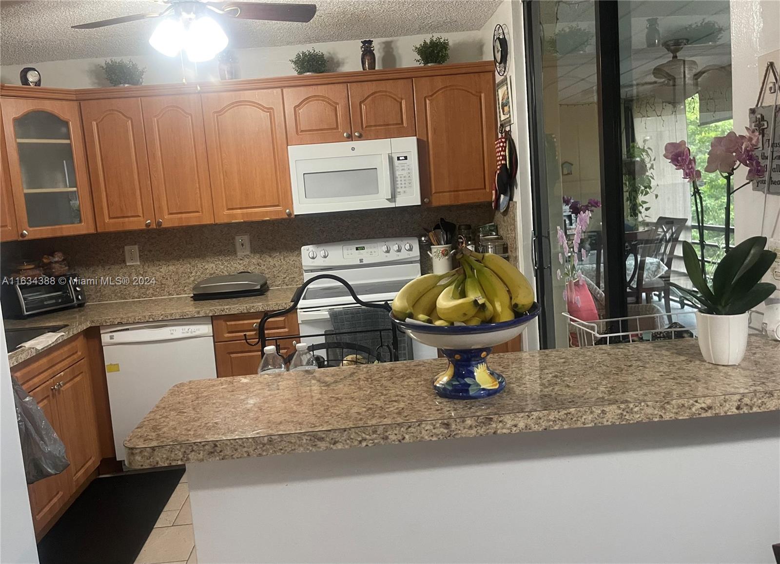 COCO WOOD CONDO - Residential