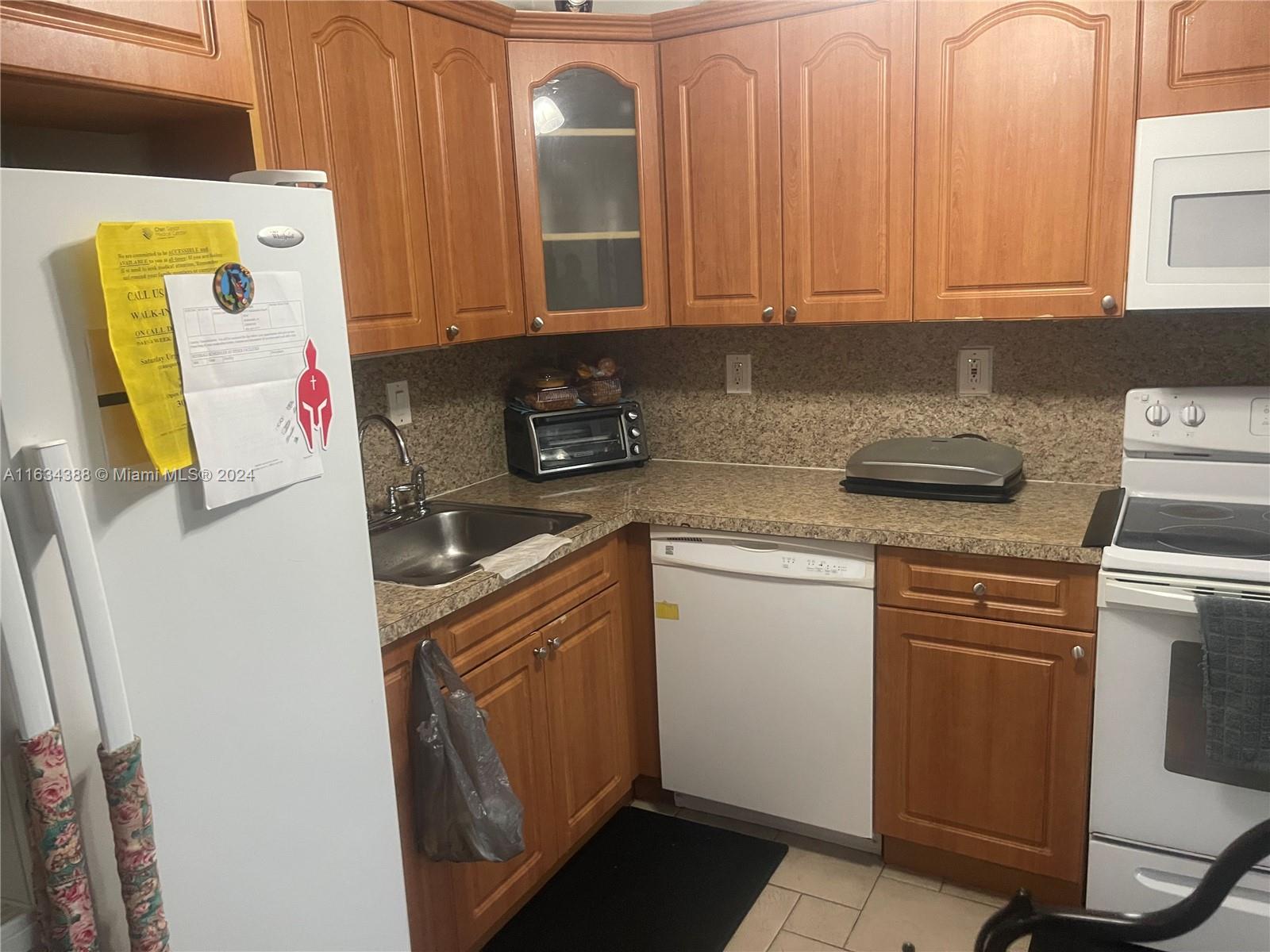 COCO WOOD CONDO - Residential