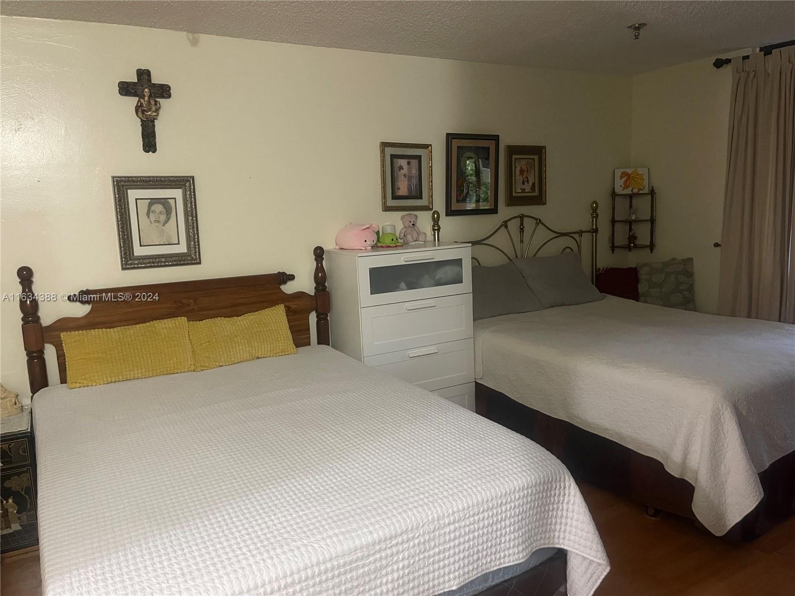 COCO WOOD CONDO - Residential