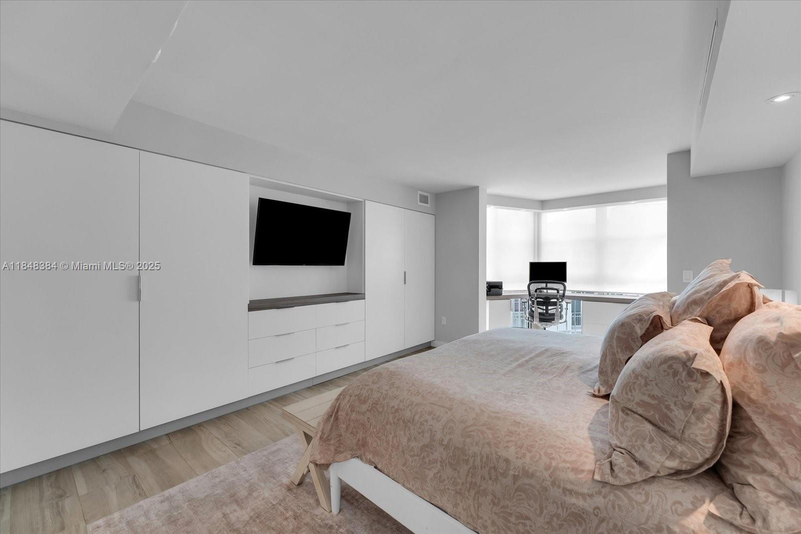 MAR-AZUL CONDO - Residential Lease