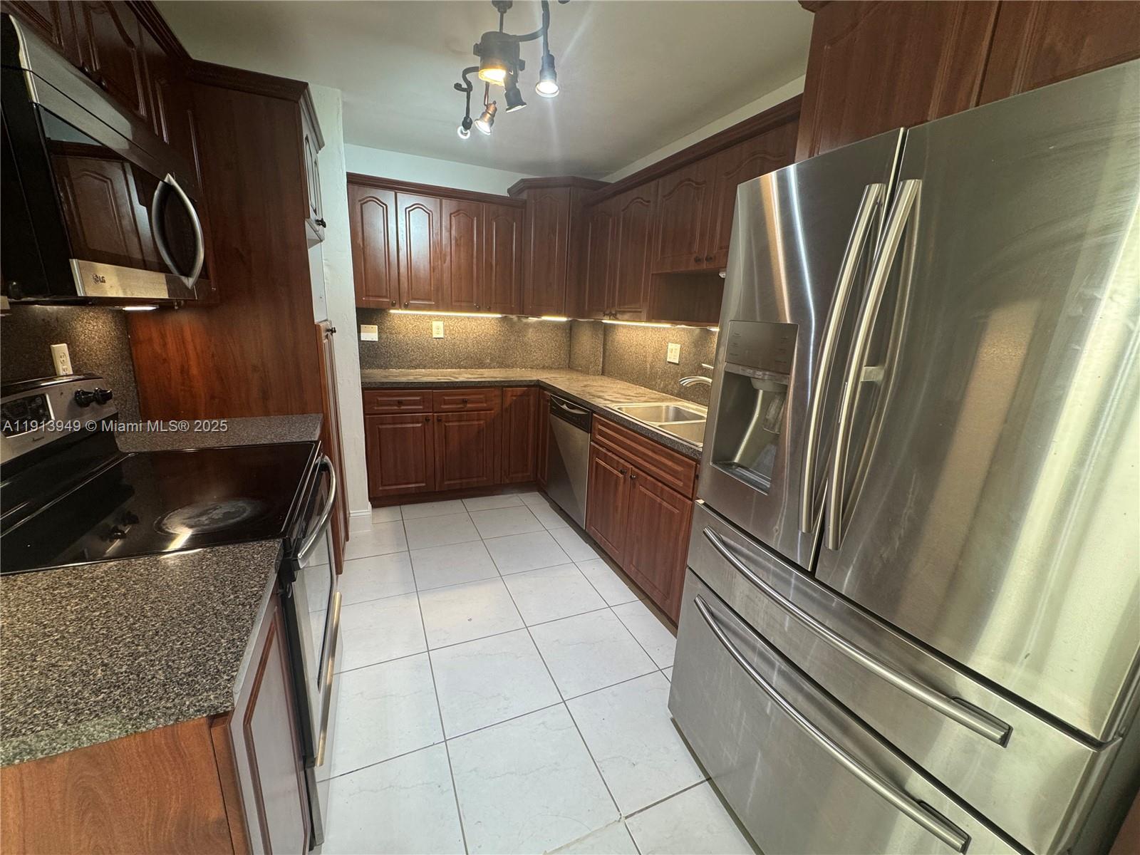 MARY HOMES SUB SEC C - Residential Lease