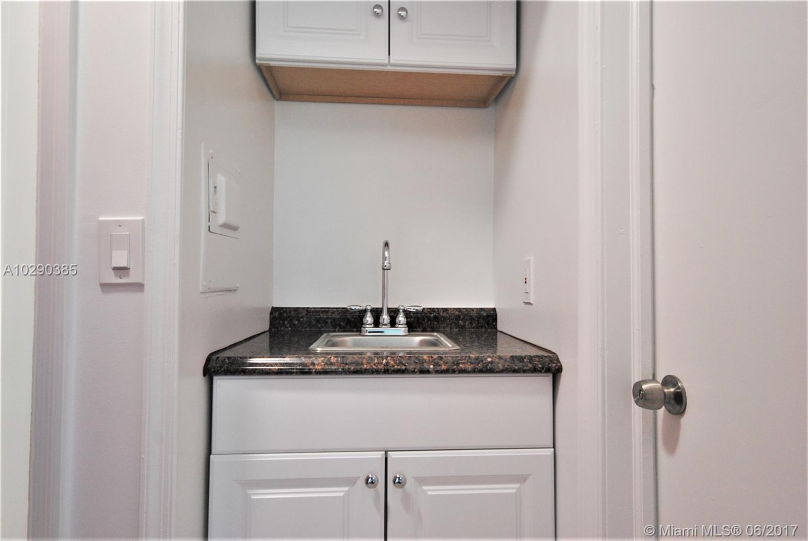 7 53 42 - Residential Lease
