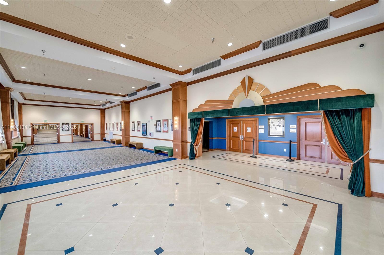 BUCKINGHAM EAST AT CENTUR - Residential