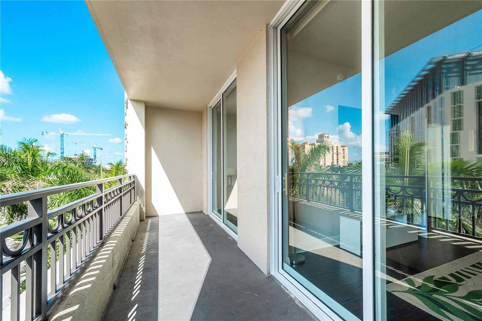 CITYPLACE SOUTH TOWER CON - Residential