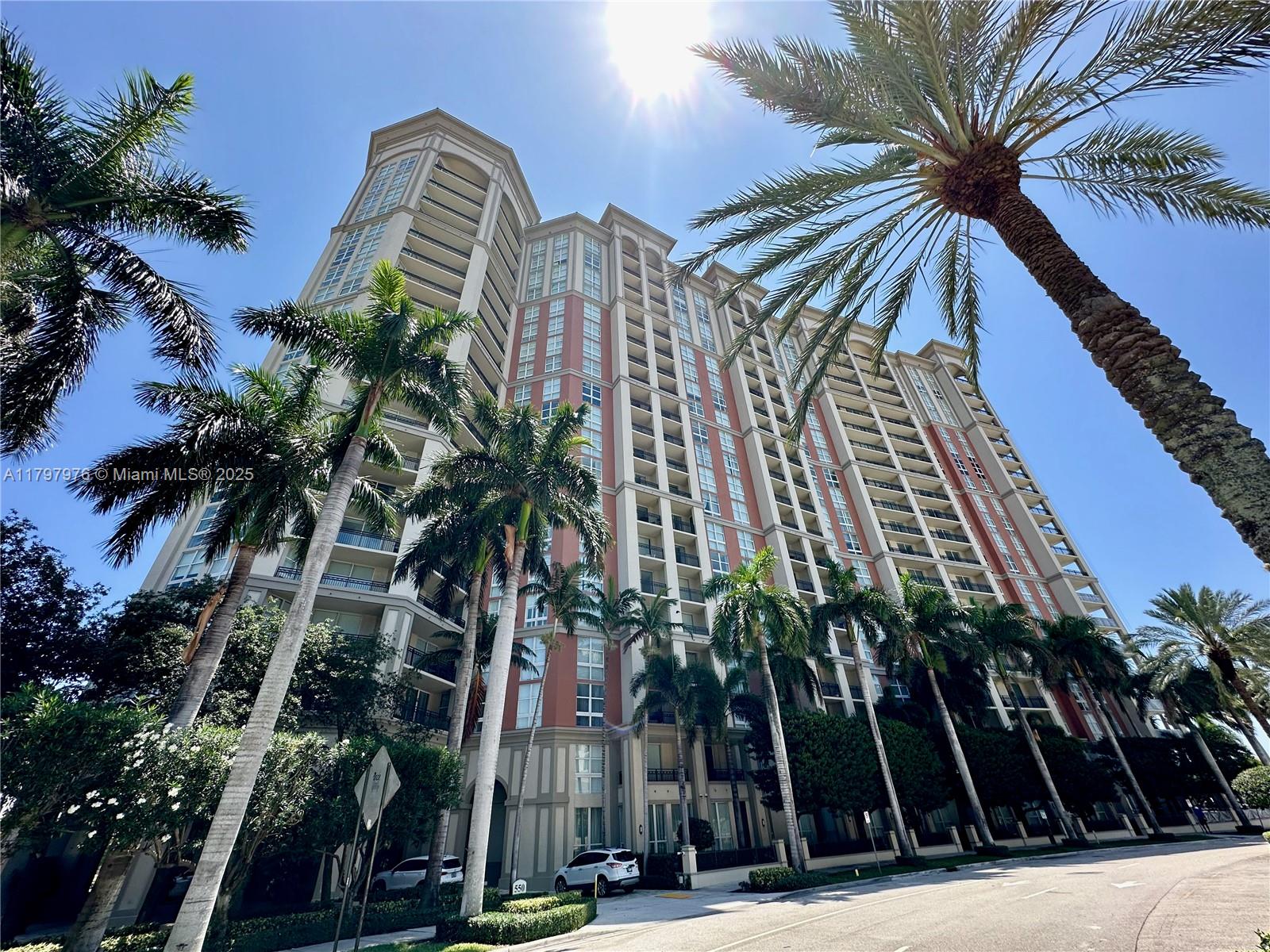 CITYPLACE SOUTH TOWER CON - Residential