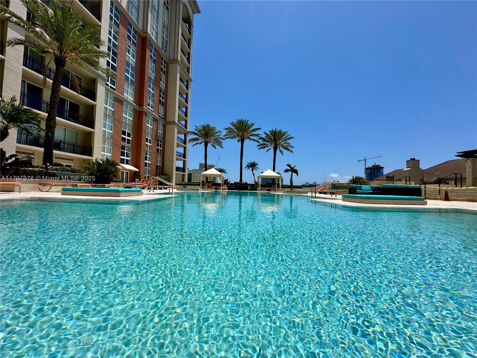 CITYPLACE SOUTH TOWER CON - Residential