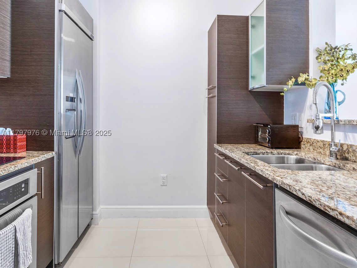 Spacious Living-, Dining Space and Open Kitchen.
