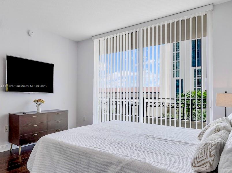 CITYPLACE SOUTH TOWER CON - Residential