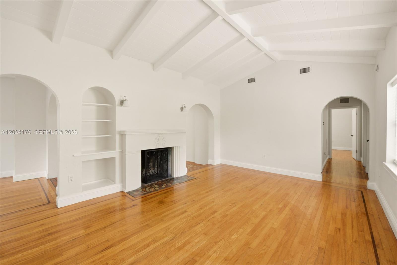 MIAMI SHORES SEC 1 AMD - Residential Lease