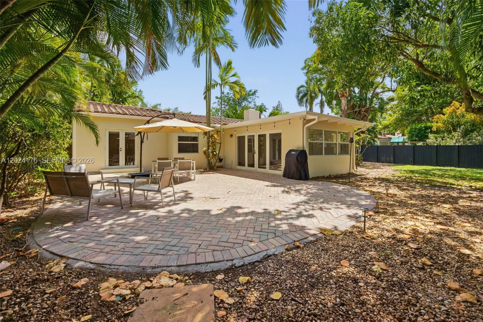 MIAMI SHORES SEC 1 AMD - Residential Lease