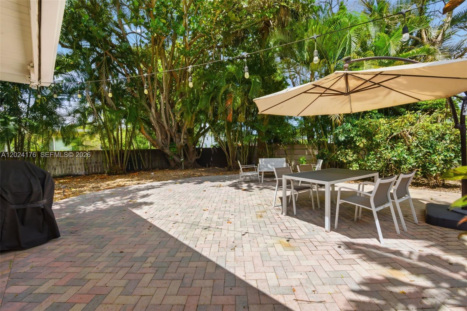 MIAMI SHORES SEC 1 AMD - Residential Lease