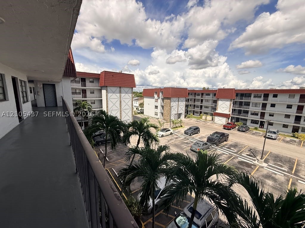 1325 W 68th St 419