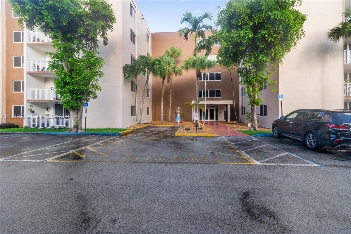 Property for Sale at 6940 Miami Gardens Dr 1-519, Hialeah, Miami-Dade County, Florida - Bedrooms: 2 
Bathrooms: 2  - $224,900