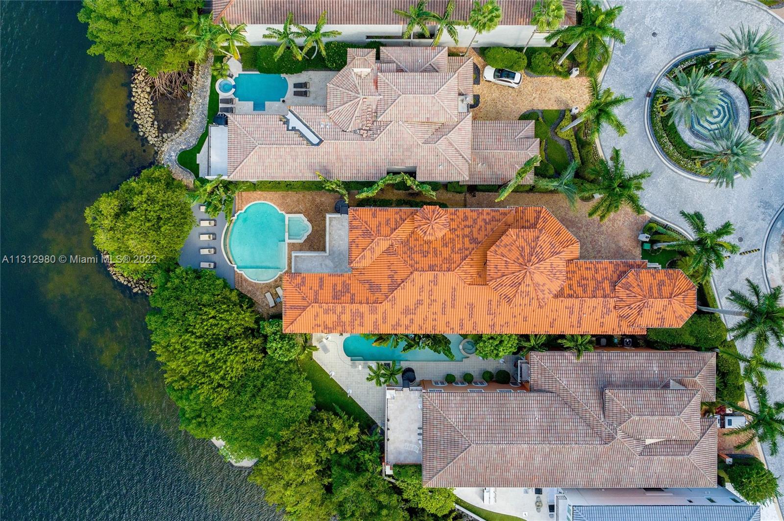 ISLAND ESTATES - Residential