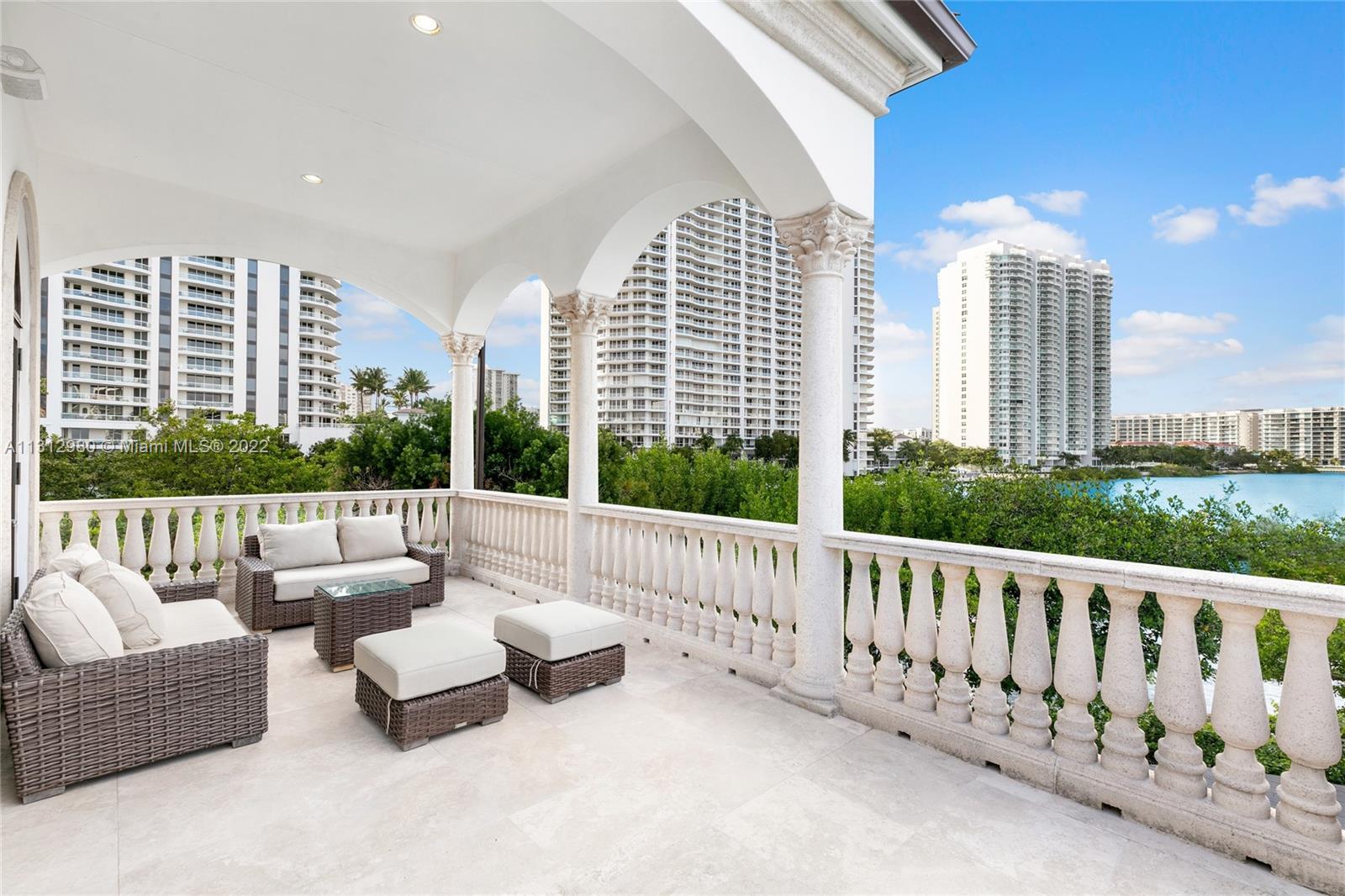 ISLAND ESTATES - Residential