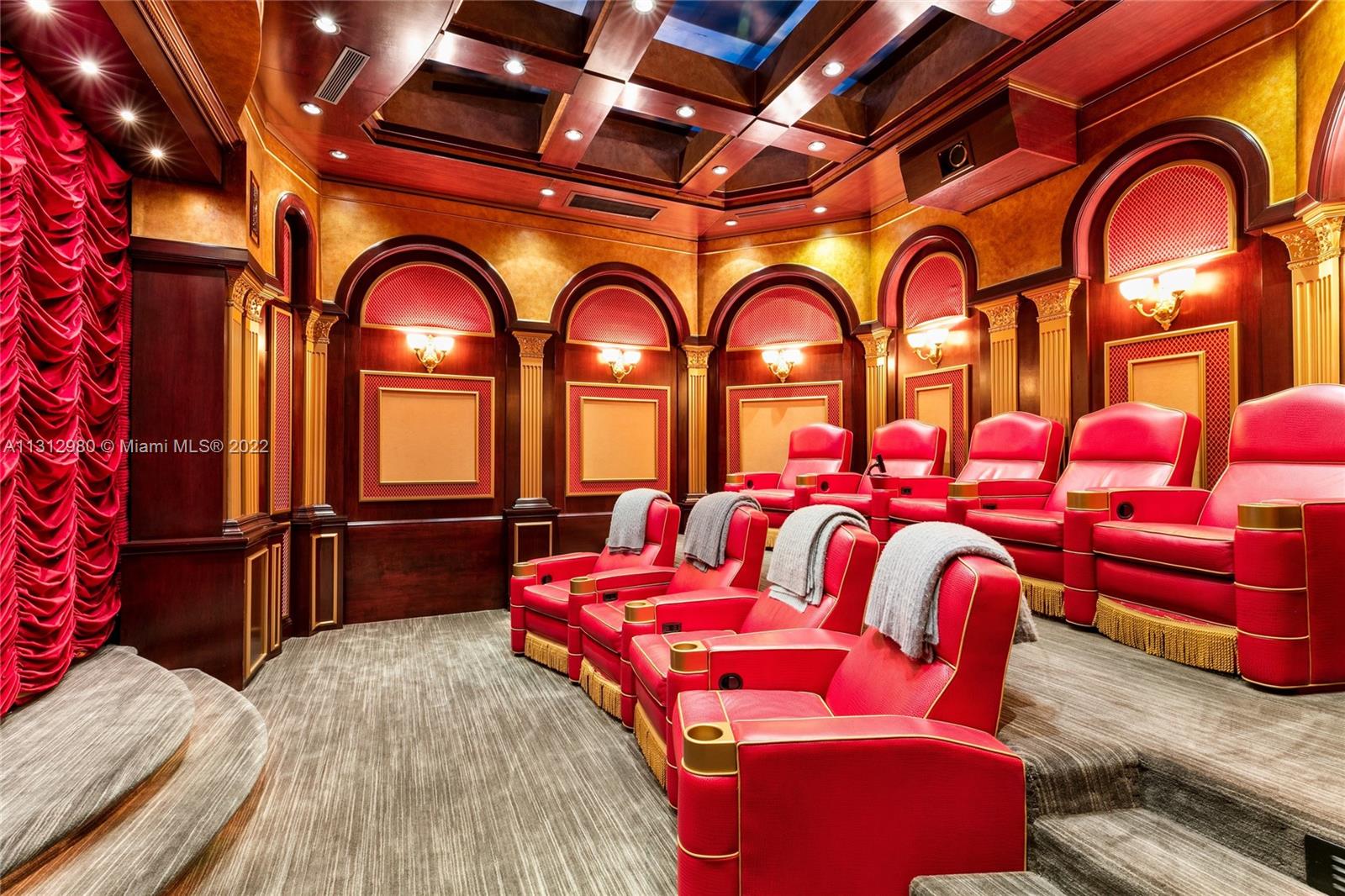 ISLAND ESTATES - Residential