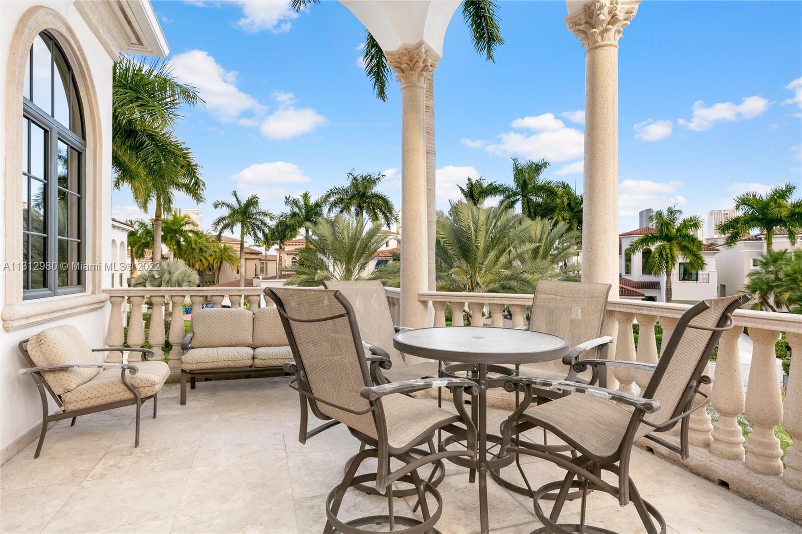 ISLAND ESTATES - Residential