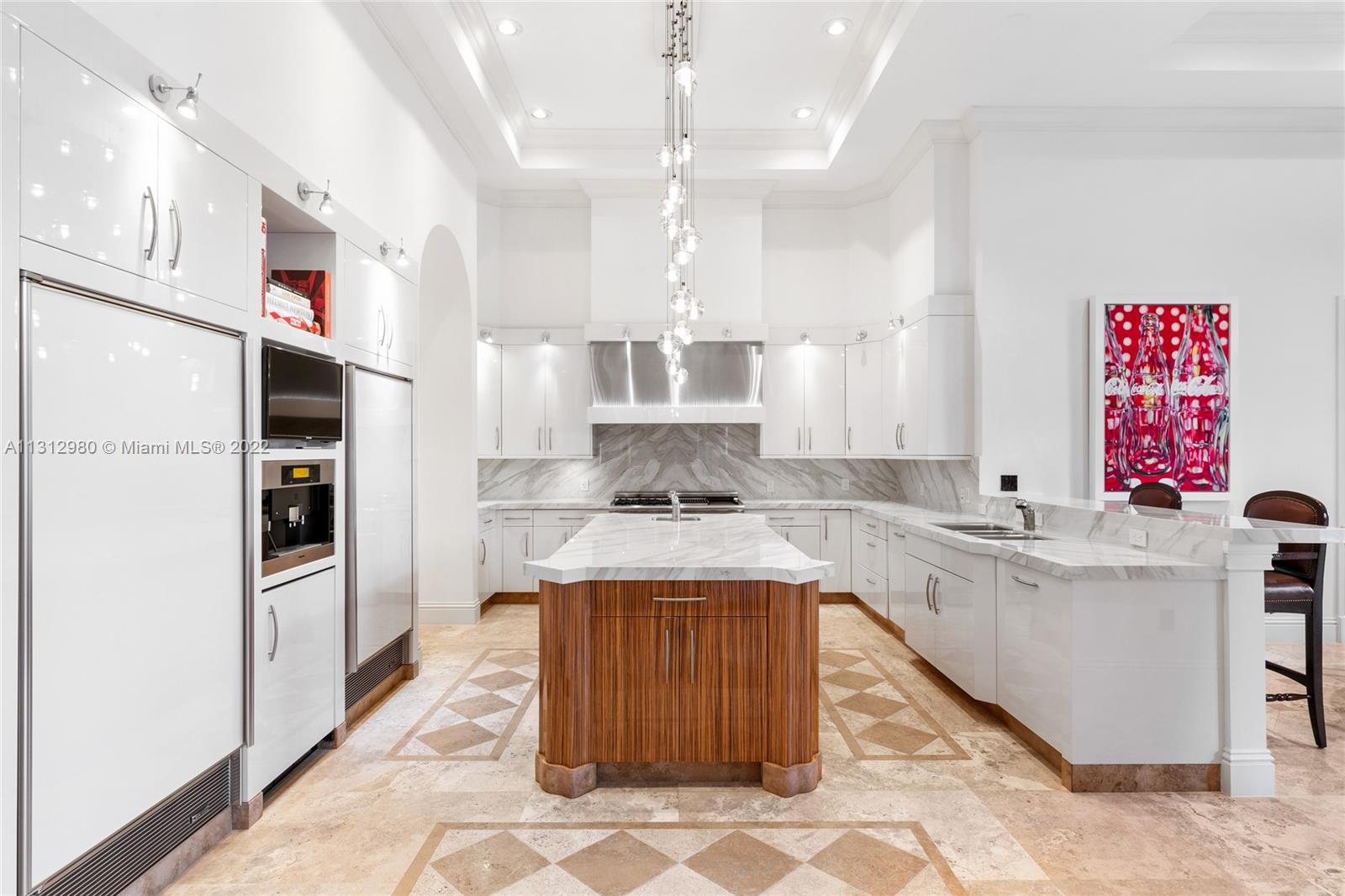 ISLAND ESTATES - Residential