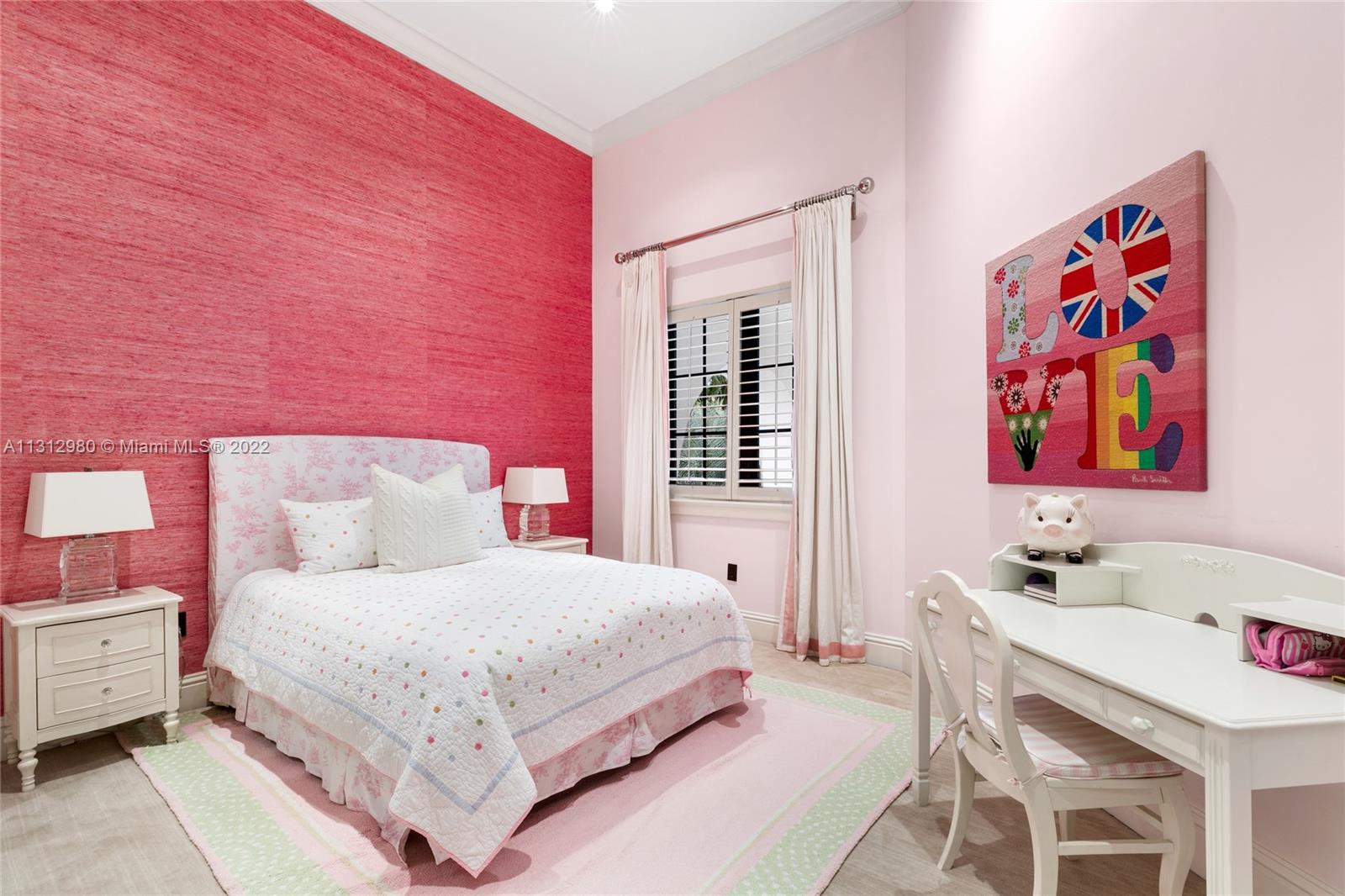 ISLAND ESTATES - Residential