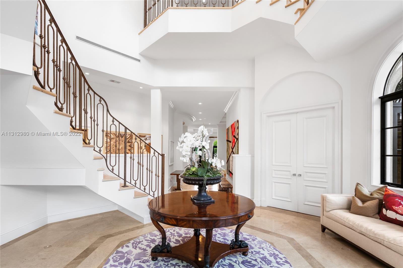 ISLAND ESTATES - Residential