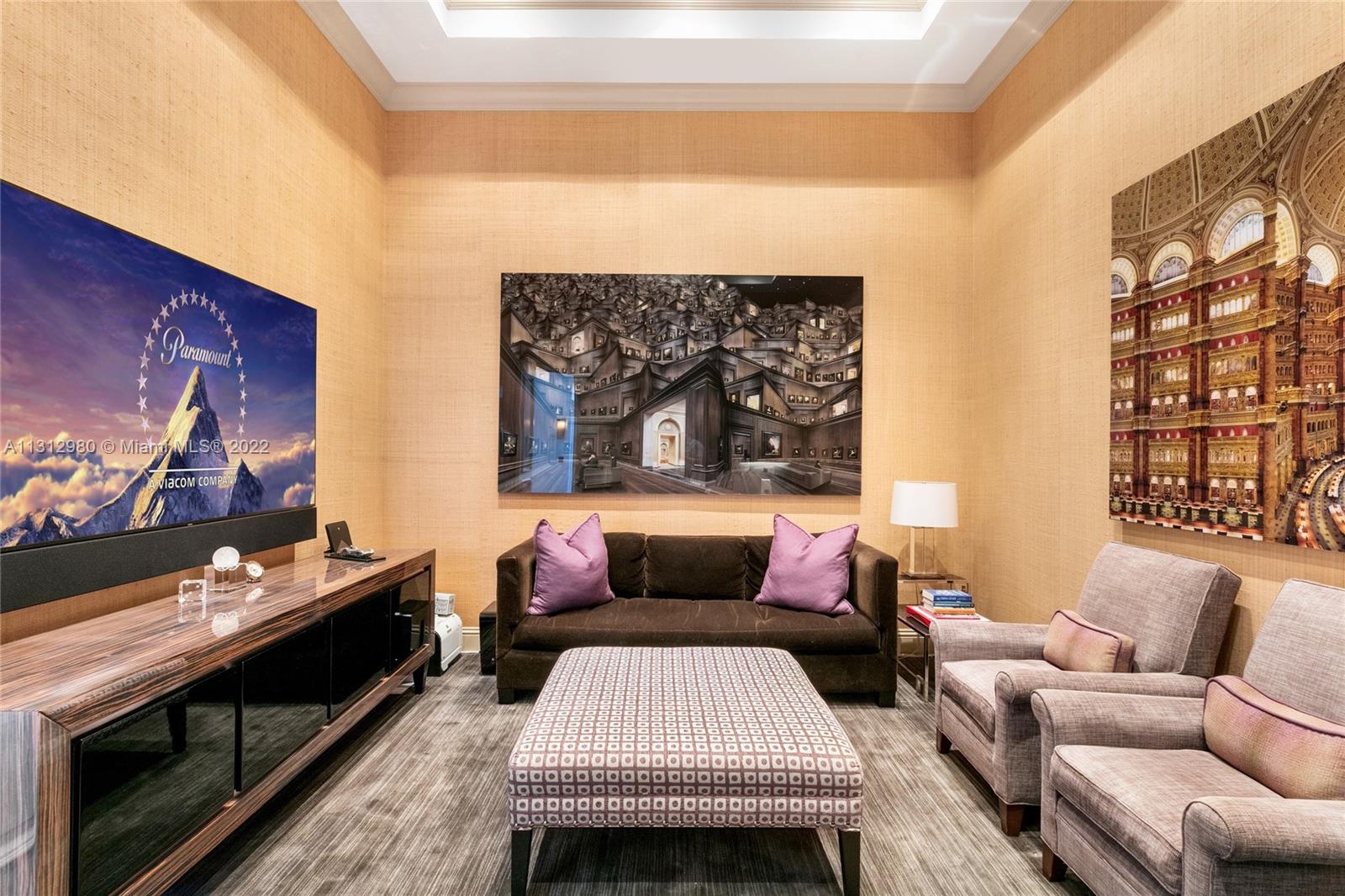 ISLAND ESTATES - Residential