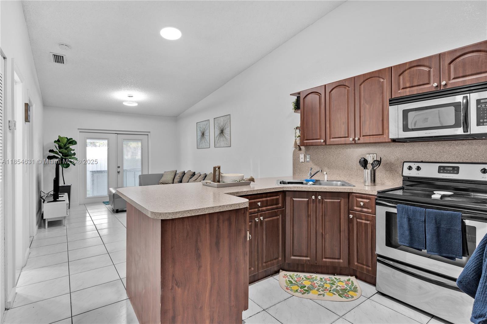 9035 NW 117th St 0