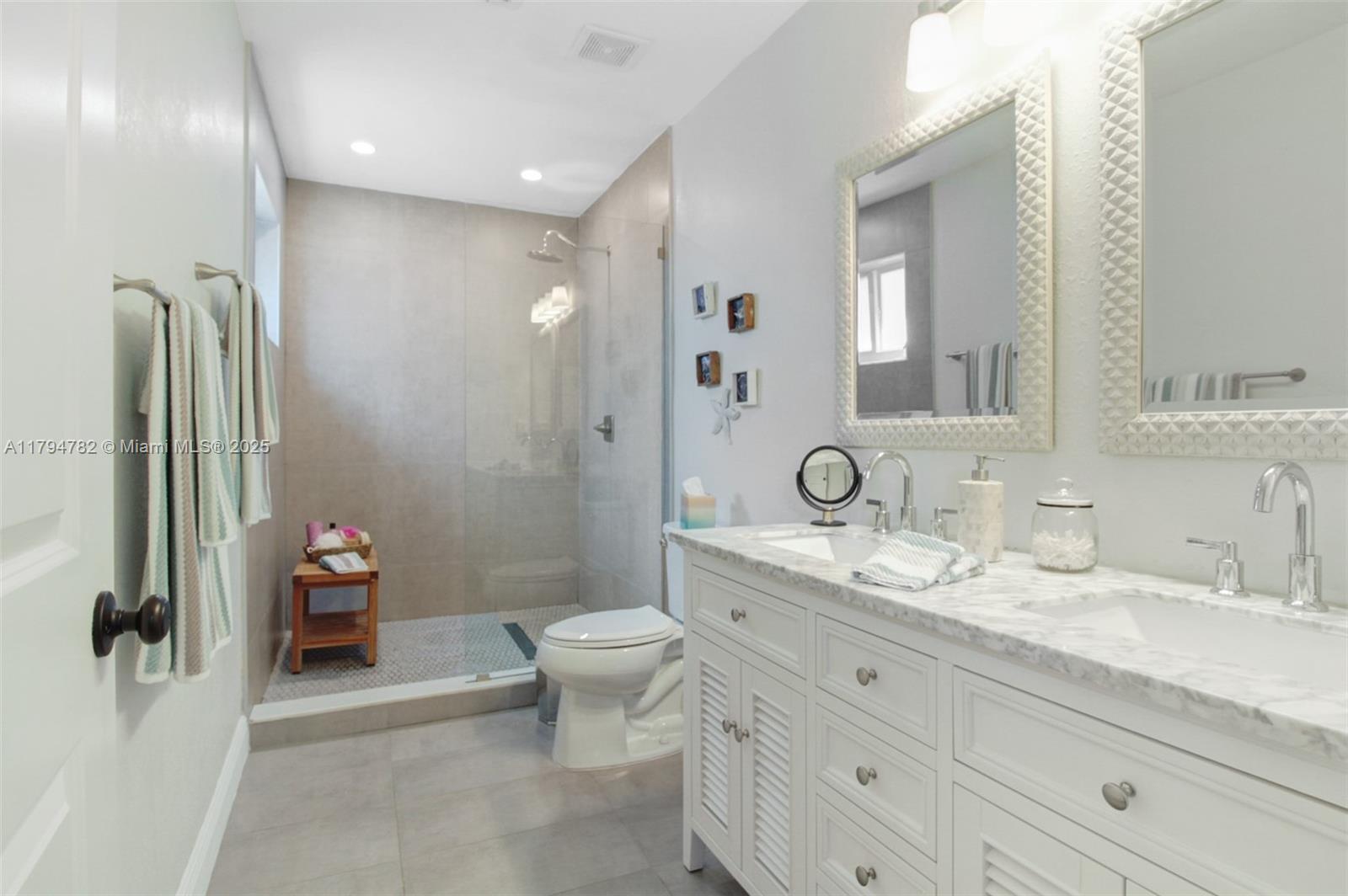 CAMBRIA HEIGHTS - Residential