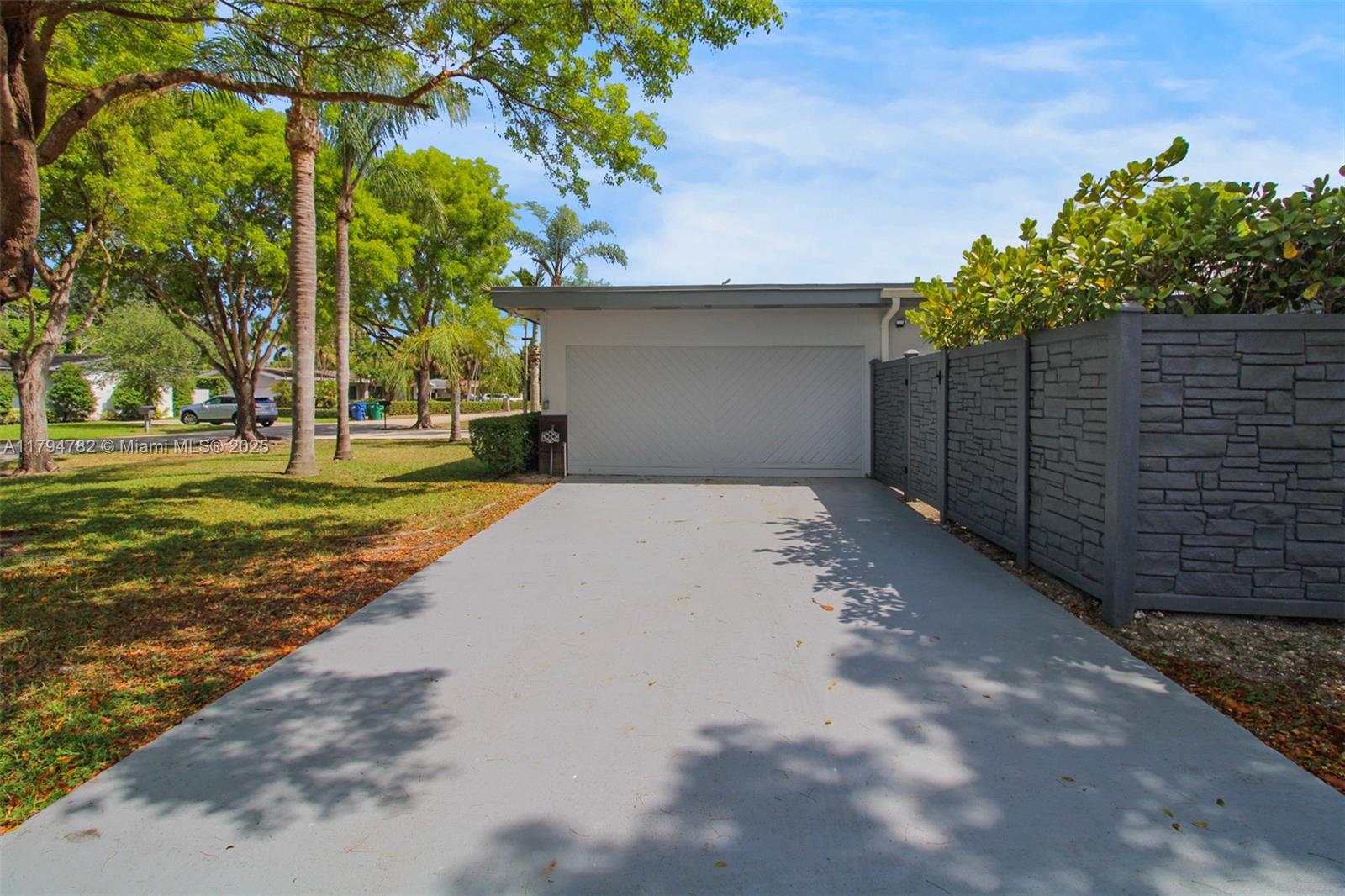 CAMBRIA HEIGHTS - Residential