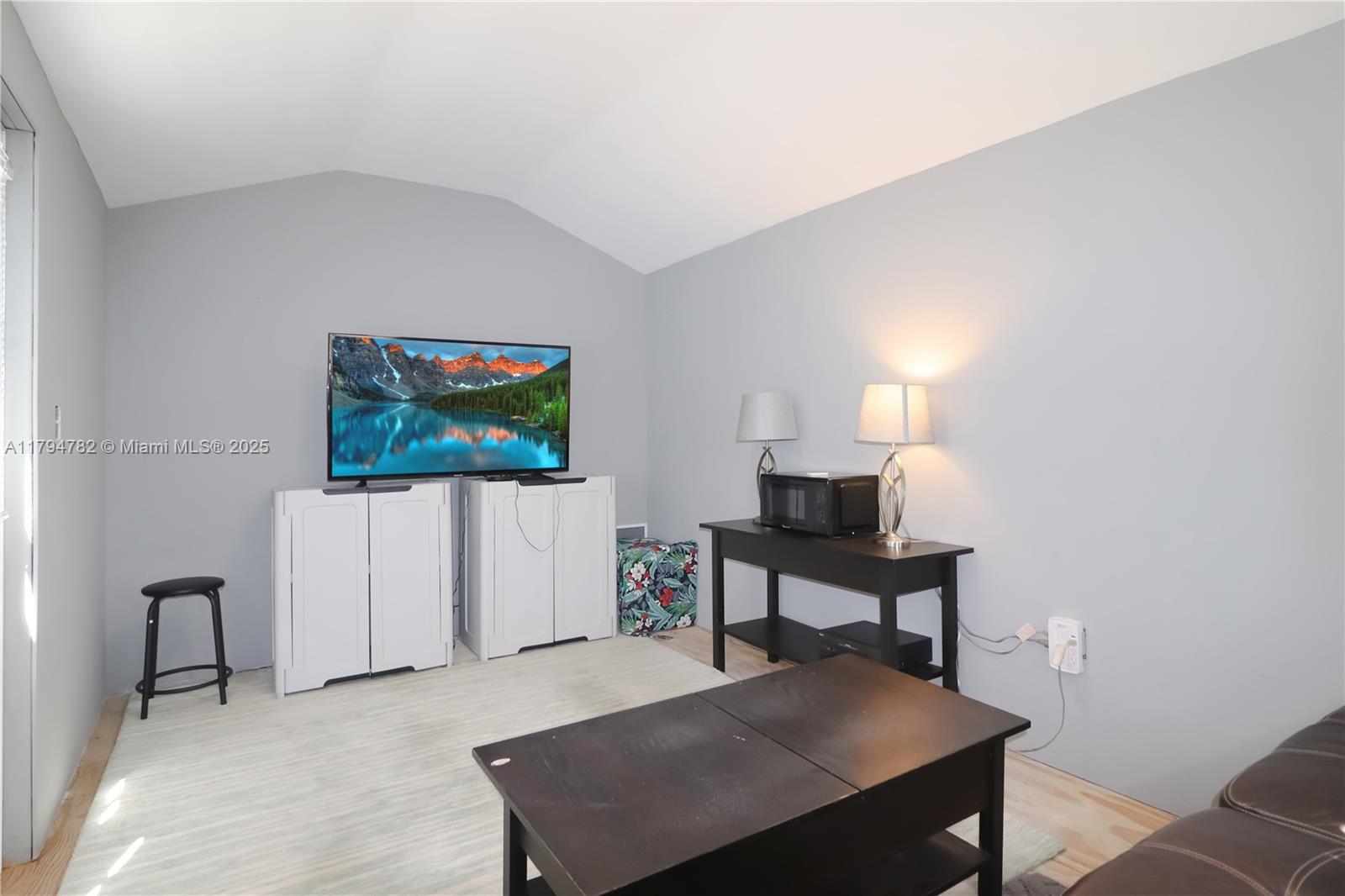 CAMBRIA HEIGHTS - Residential