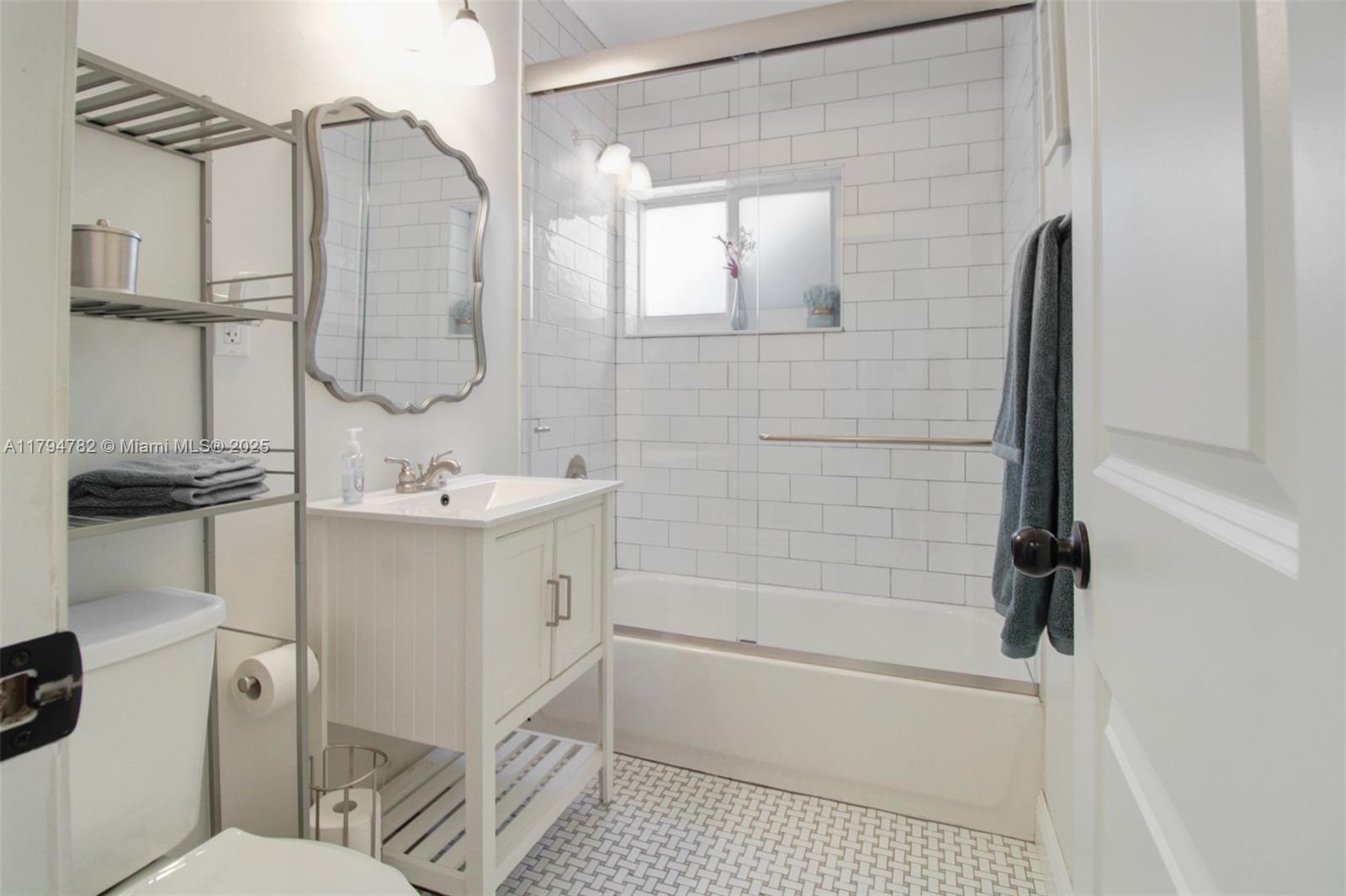 CAMBRIA HEIGHTS - Residential