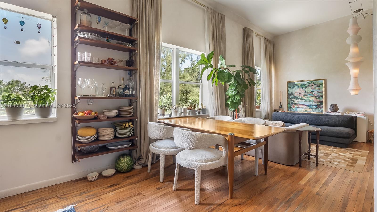 HAMILTON CONDO - Residential