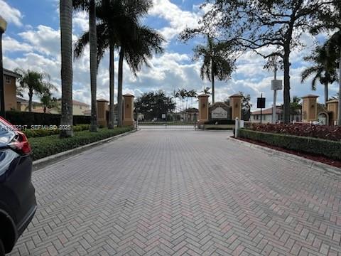 VENTANAS AT HOMESTEAD - Residential Lease