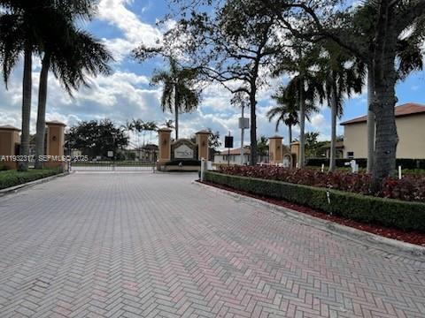 VENTANAS AT HOMESTEAD - Residential Lease