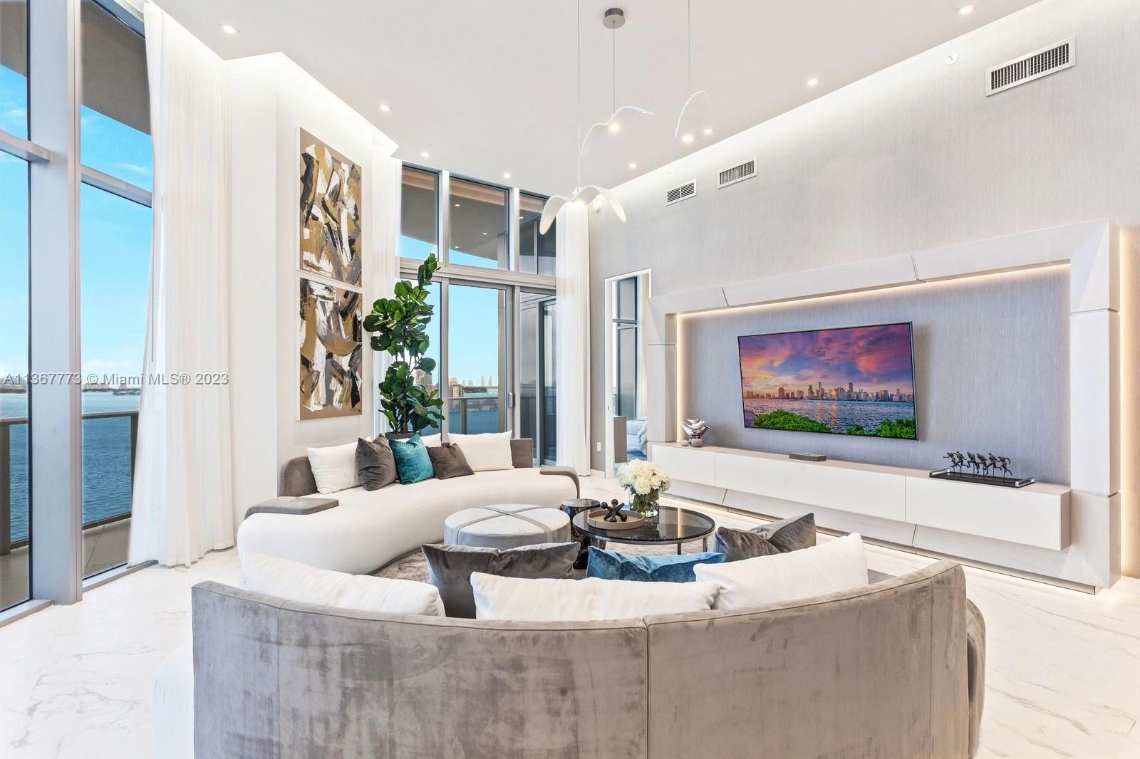 ARIA ON THE BAY CONDO - Residential