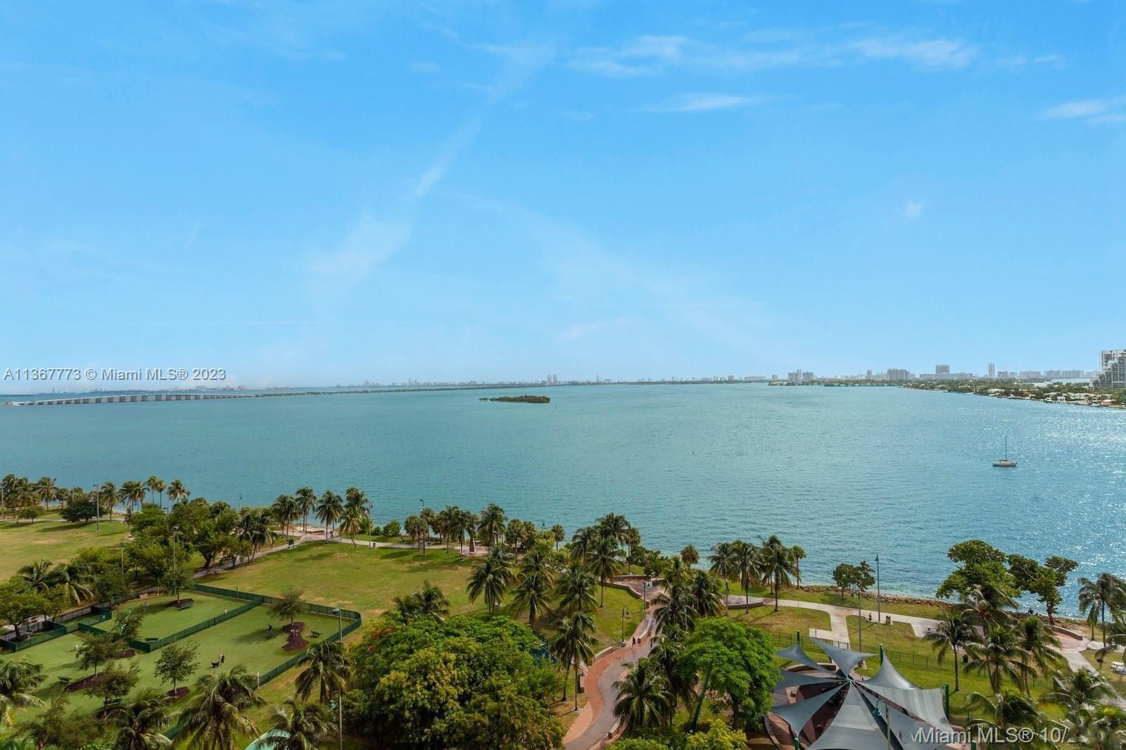 ARIA ON THE BAY CONDO - Residential