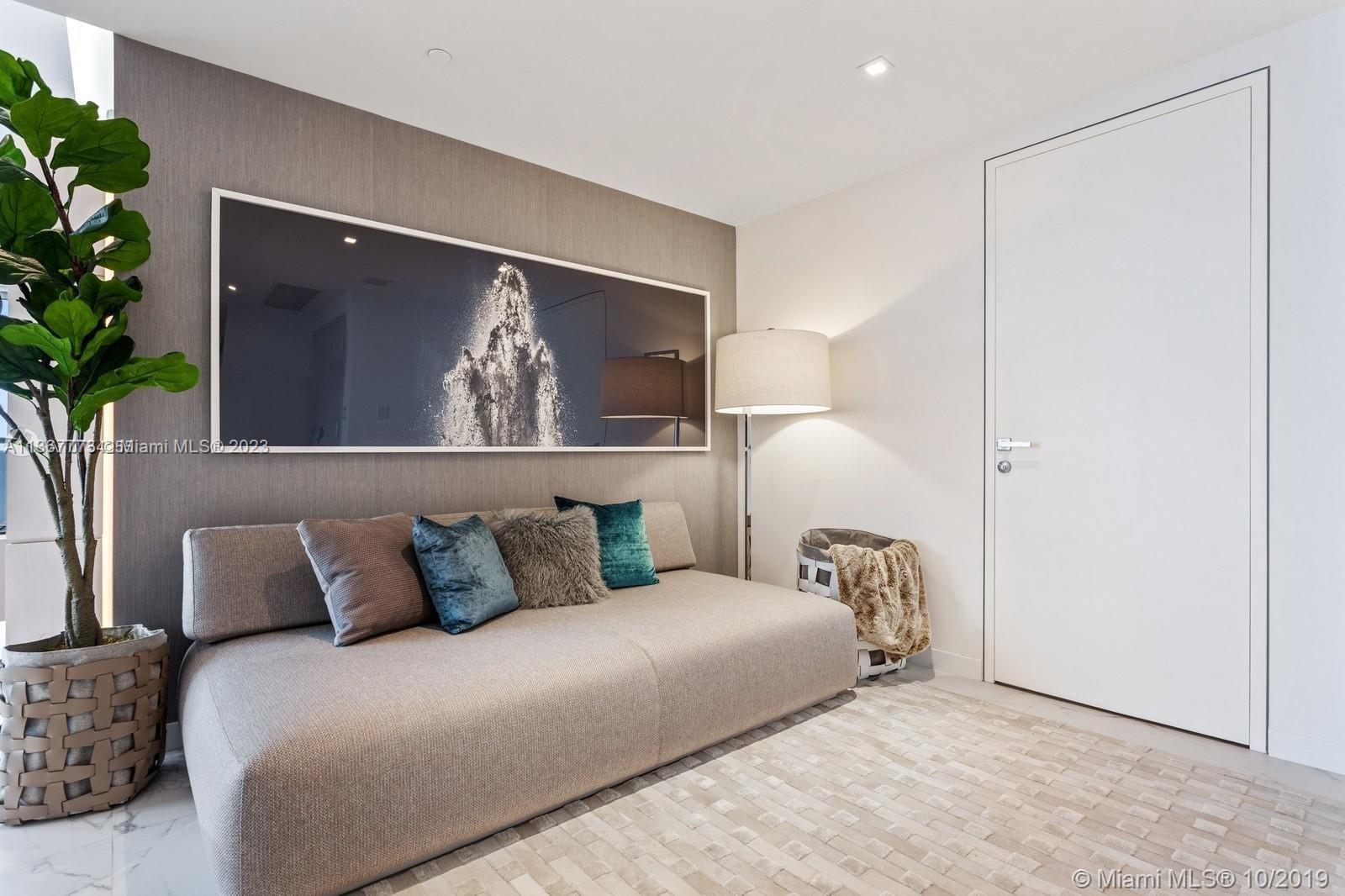 ARIA ON THE BAY CONDO - Residential