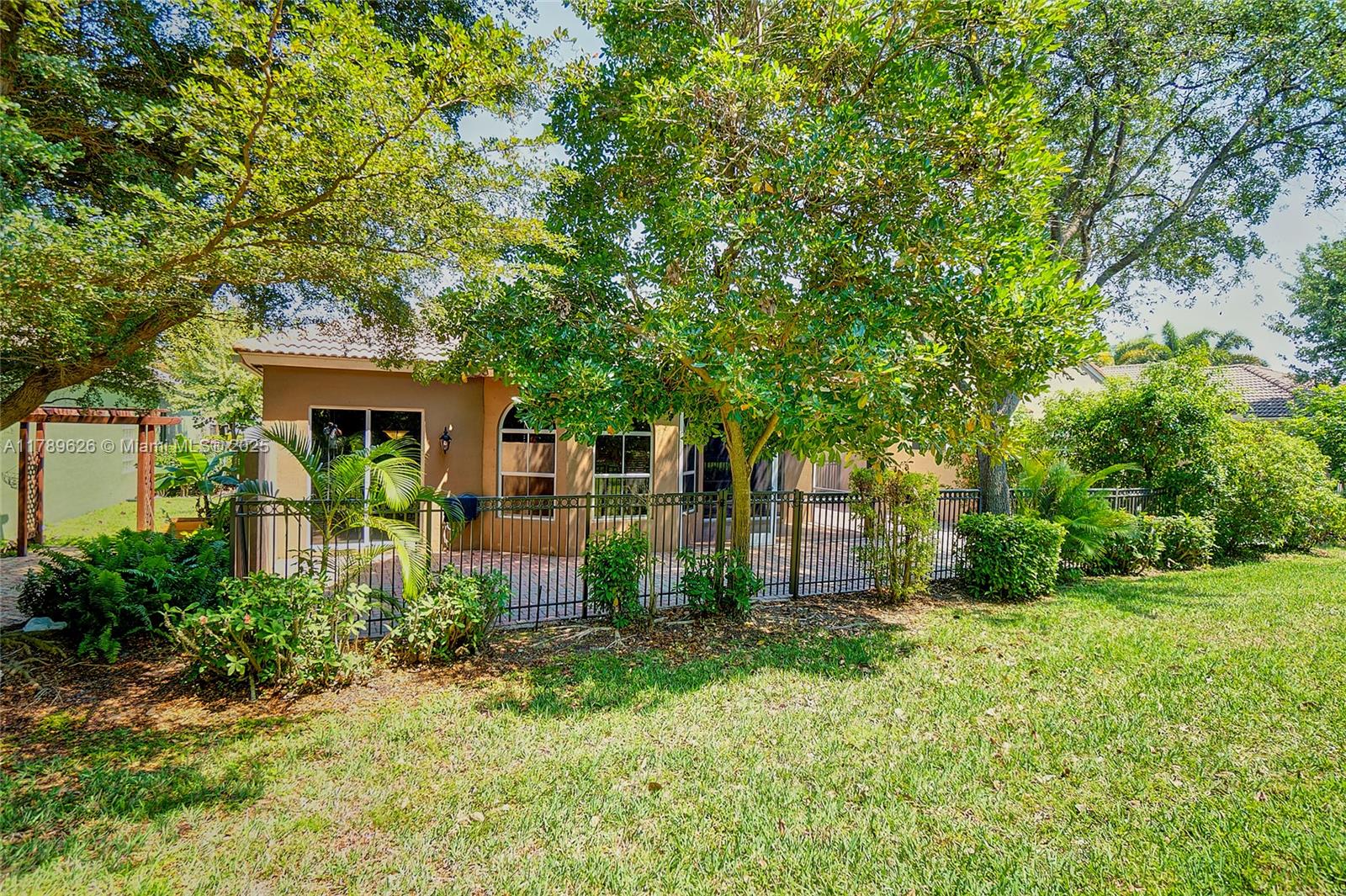 ADDISON TRACE - Residential Lease