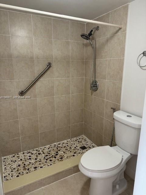 LE CLUB AT OLD CUTLER CON - Residential Lease