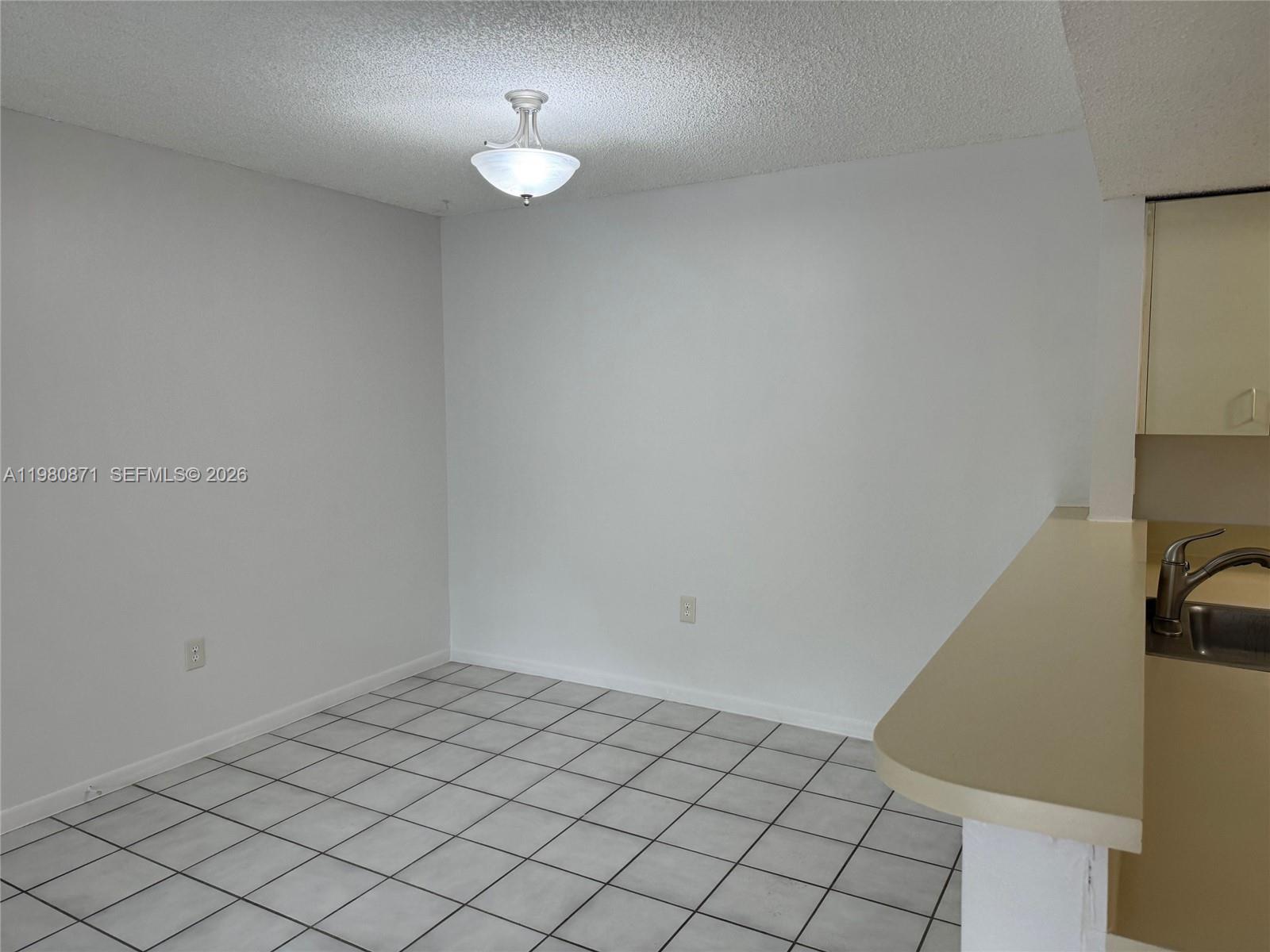 LE CLUB AT OLD CUTLER CON - Residential Lease