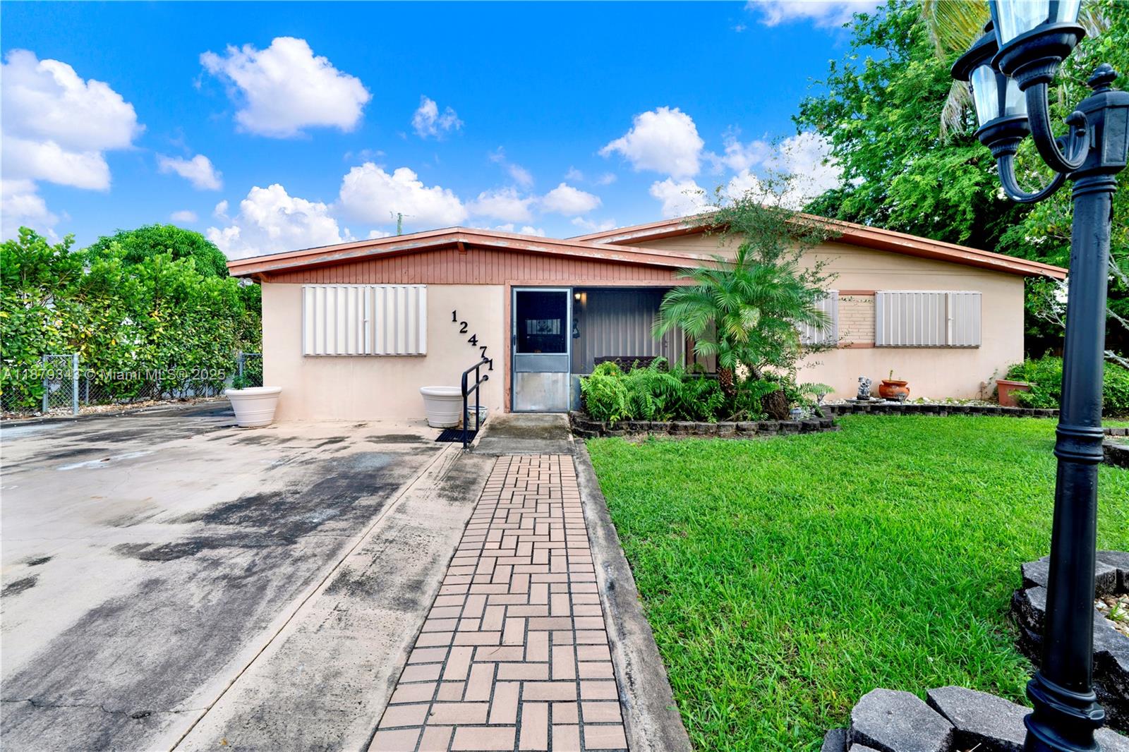 12471 SW 190th Ter