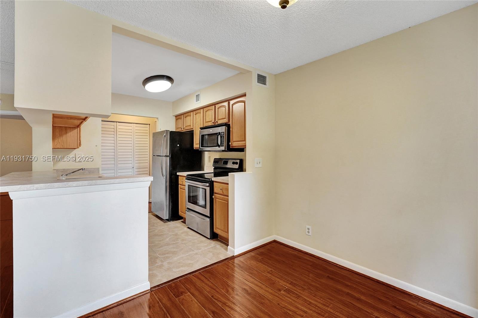 CITATION WAY CONDO - Residential Lease