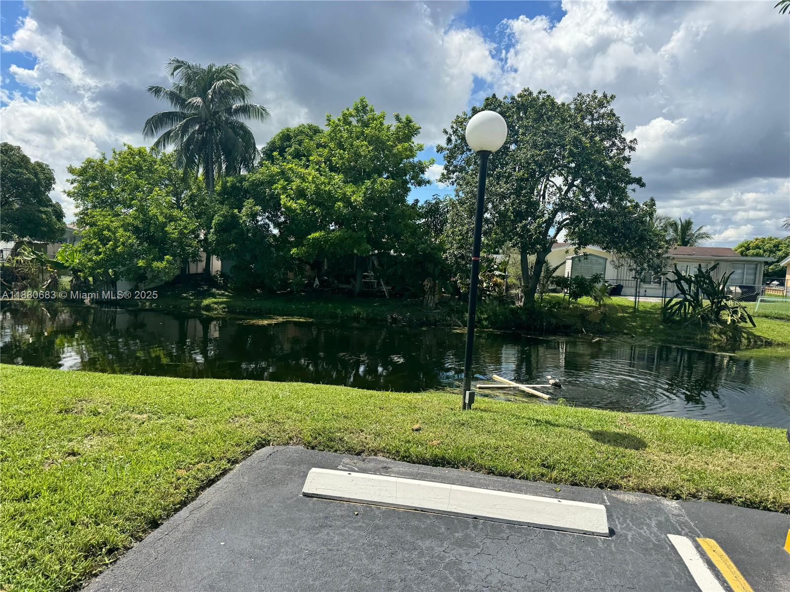 EMERALD CONDO - Residential Lease