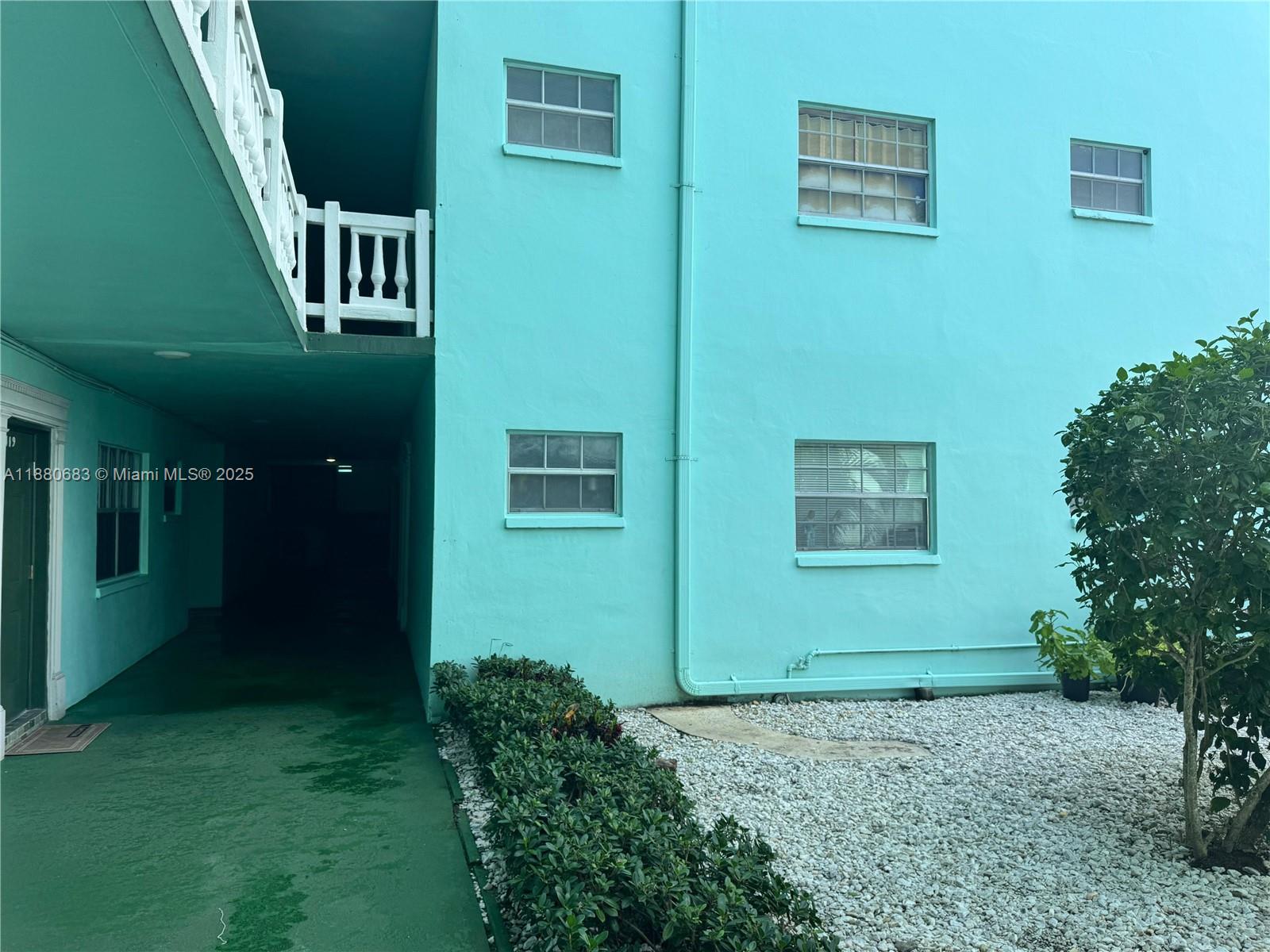 EMERALD CONDO - Residential Lease
