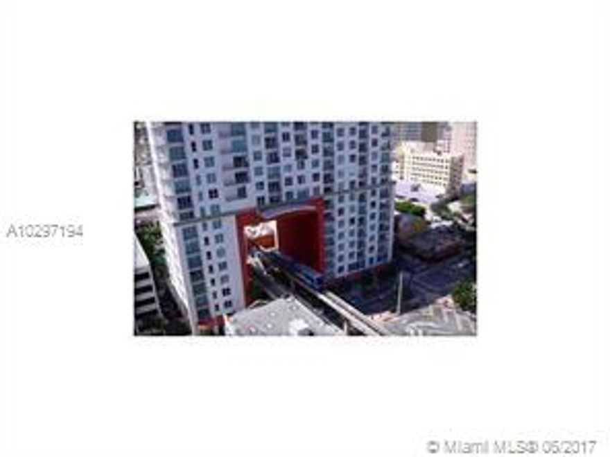 BEAUTIFUL AND BRIGHT LOFT STYLE CONDO, COMPLETELY FURNISHED, AMAZING VIEWS FROM THE BAY AND CITY! READY TO MOVE IN! EASY TO SHOW! BEST VIEWS FROM THE BUILDING! CENTRAL LOCATED! FULL AMENITIES INCLUDED LIGHTED TENNIS COURTS, BBQ AREA, BILLIARD ROOM, SAUNA, PARTY ROOM AND POOL!